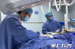 通(tōng)往心脏的“电线”断了？这种前沿技術(shù)为58岁的她(tā)重装“生命节拍器(qì)”