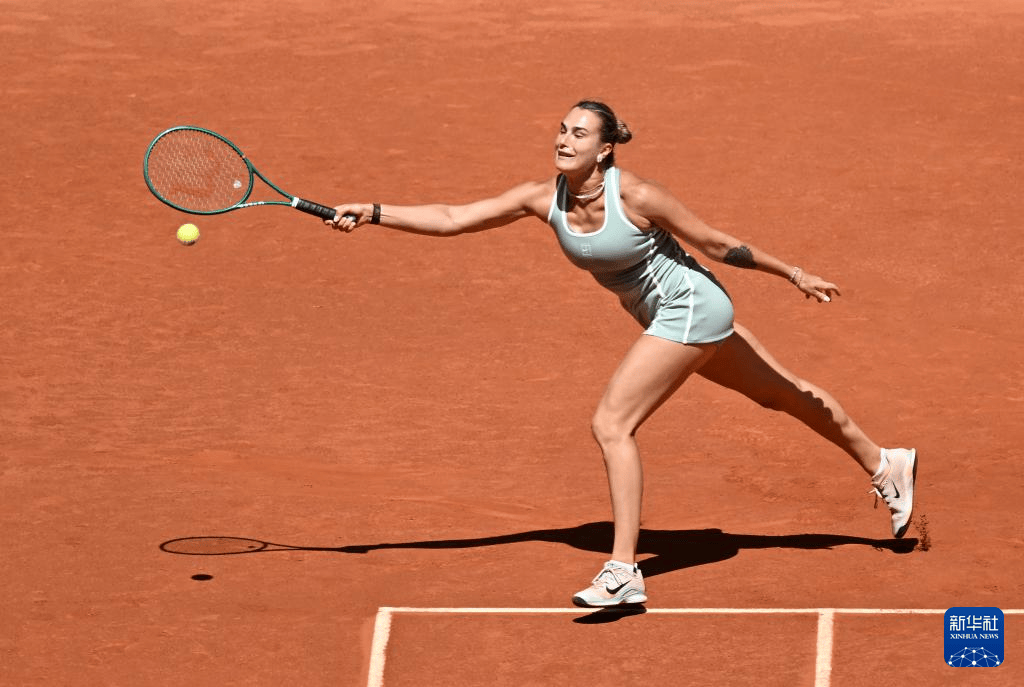马德里网球公开赛：萨巴伦卡胜大坂直美