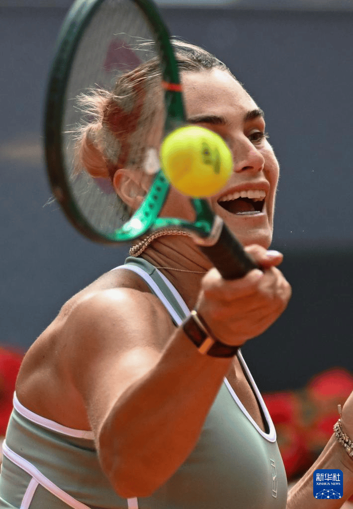 网球——马德里公开赛：萨巴伦卡晋级