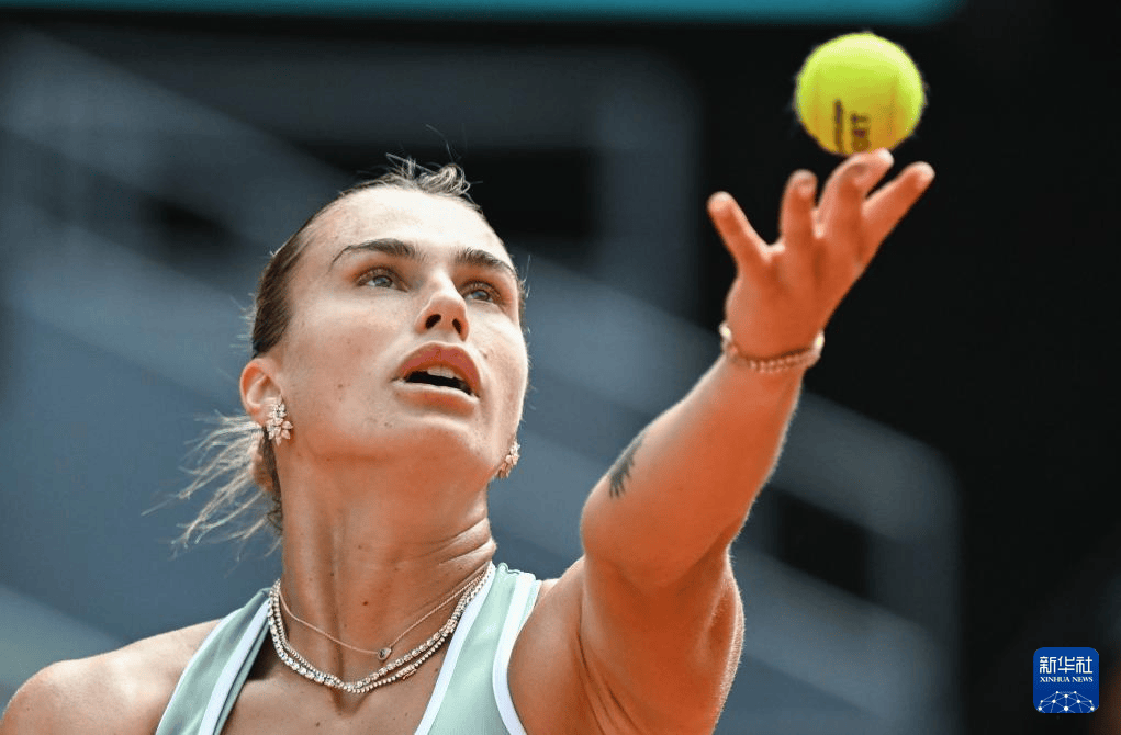 网球——马德里公开赛：萨巴伦卡晋级