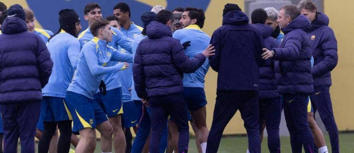 英超球队欧冠惨败真相曝光，人盯人防守被巴萨已经破解，弗里克赛前早已看穿一切