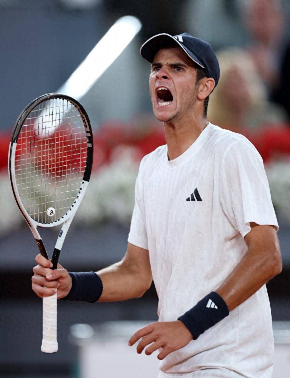 阿卡退赛霍达尔替西班牙刷足存在感，击败丰塞卡一成就超越纳达尔